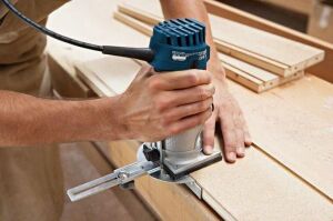 Bosch GKF 600 Kenar Freze