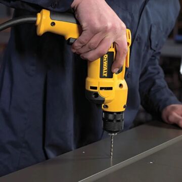Dewalt DWD112S 701 W Darbesiz Matkap